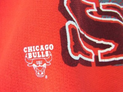 画像2: [USED]-90's【CHICAGO BULLS】HOOP DESIGN PRINT CREWNECK SWEAT-RED