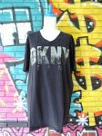 画像1: [USED]-2k's【DKNY JEANS】MANHATTAN LOGO PRINT V NECK T-Shirts (1)